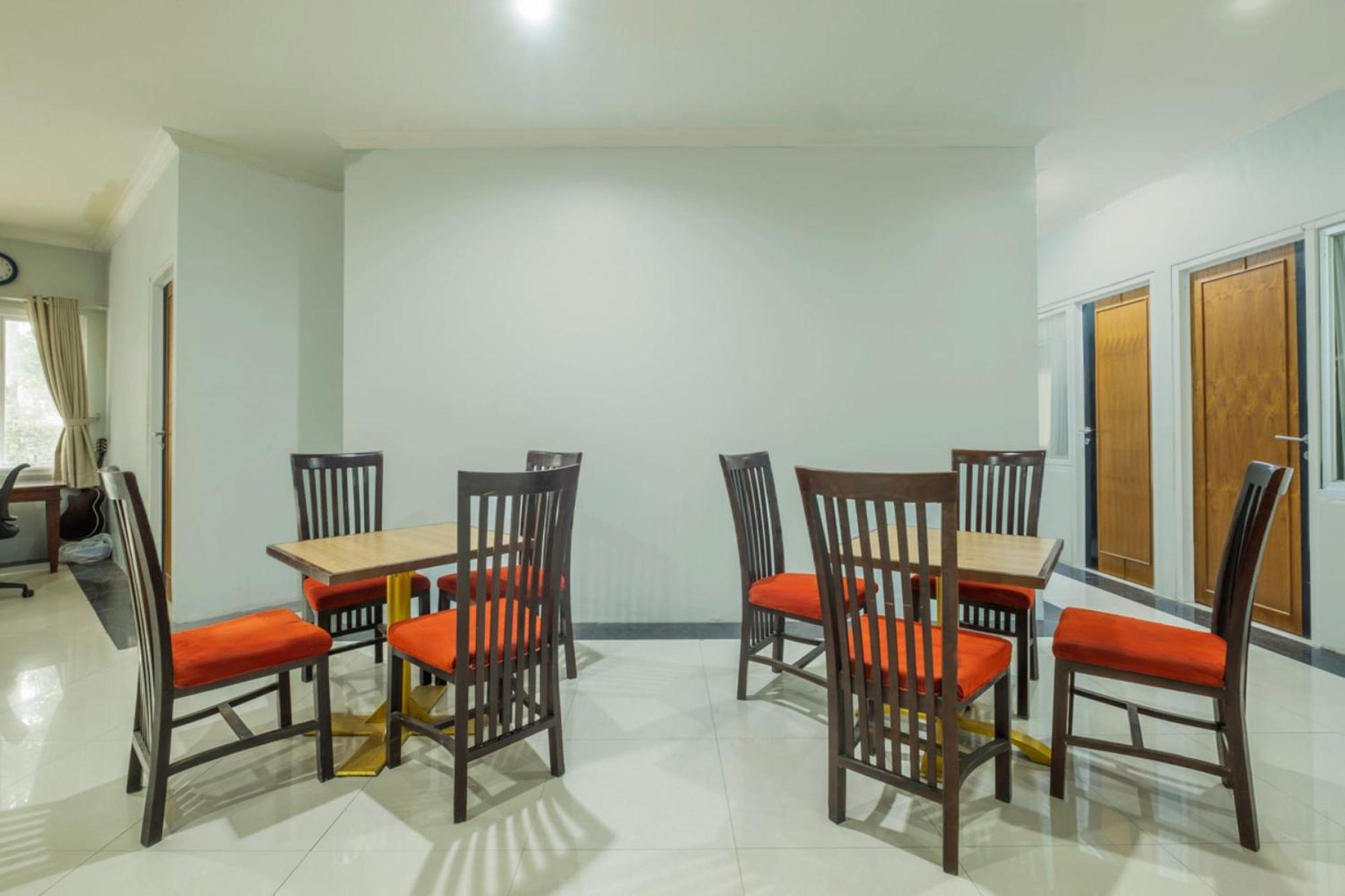 Oyo Living 2195 Al Jazeerah Residence Syariah Bandung Esterno foto