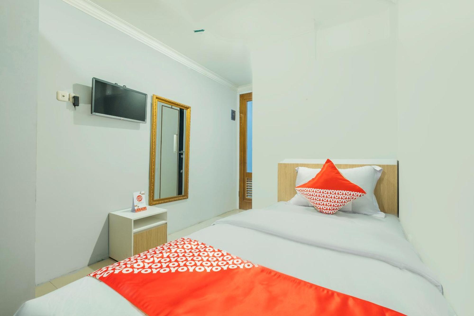 Oyo Living 2195 Al Jazeerah Residence Syariah Bandung Esterno foto